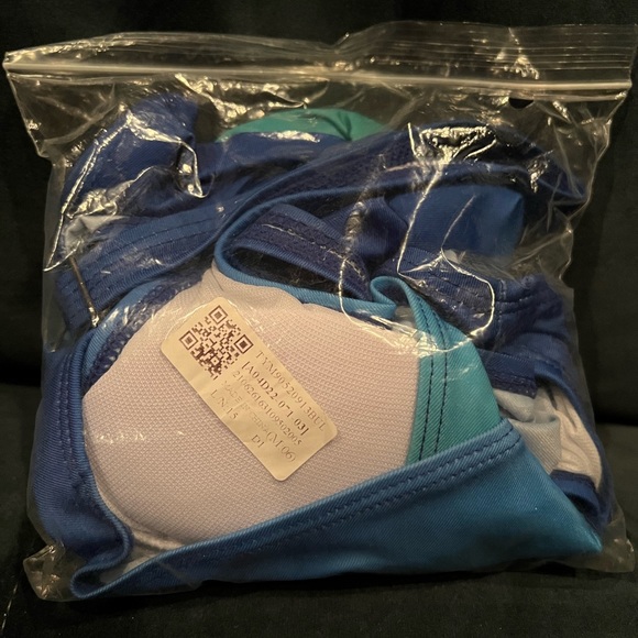 New women’s swimsuit - Picture 3 of 3